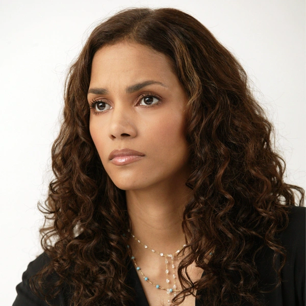 кудрявые волосы, длинные кудрявые волосы, кудрявый метод, кудрявый волос женский, фото кудрявых волос, кудрявые звезды, большие кудрявые волосы, темные кудрявые волосы | Источник: ZUMA Press, Inc.