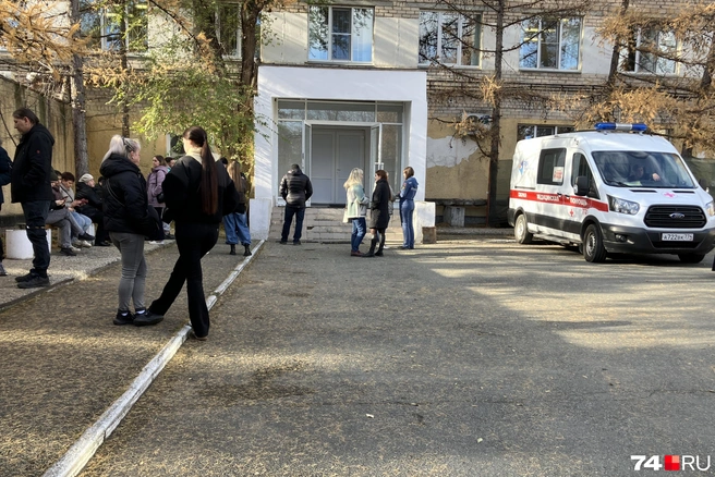 Тем временем в Челябинске в областном морге продолжалась процедура опознания  | Источник: Наталья Лапцевич
