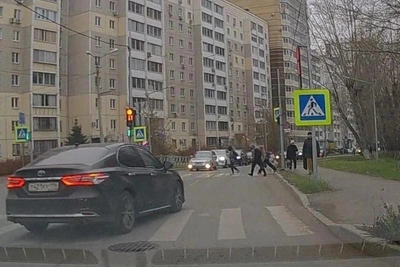 В Челябинске водитель Camry оштрафован за красный свет