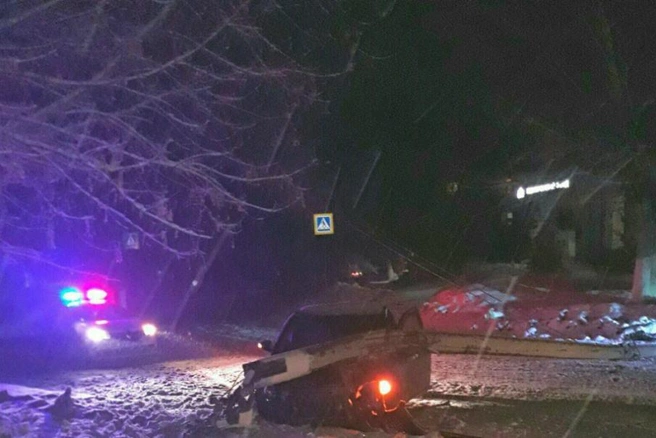 Город замело снегом, и дороги превратились в снежную кашу | ufa1.ru