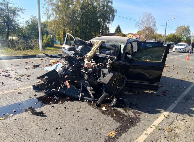 Опубликованы фотографии с места аварии с двумя погибшими под Старожиловом | ya62.ru