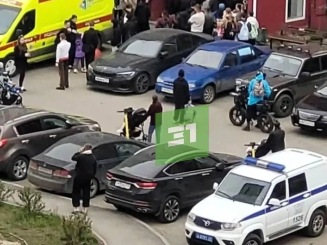 В вечернее время перед праздником инцидент привлек внимание множества прохожих | Источник: 31tv.ru Челябинск / Telegram