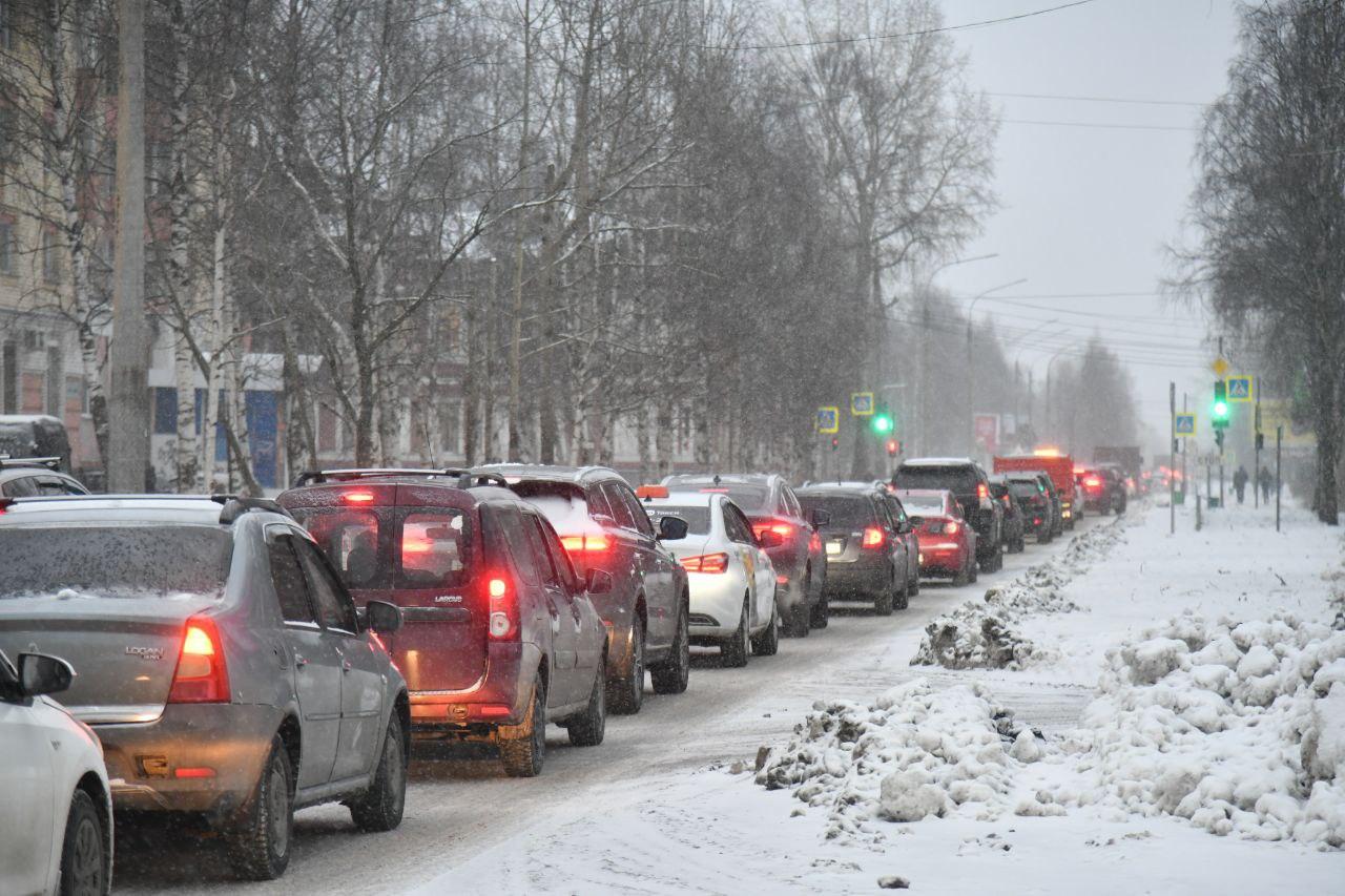 Архангельск снова в пробках: что произошло утром на дорогах города