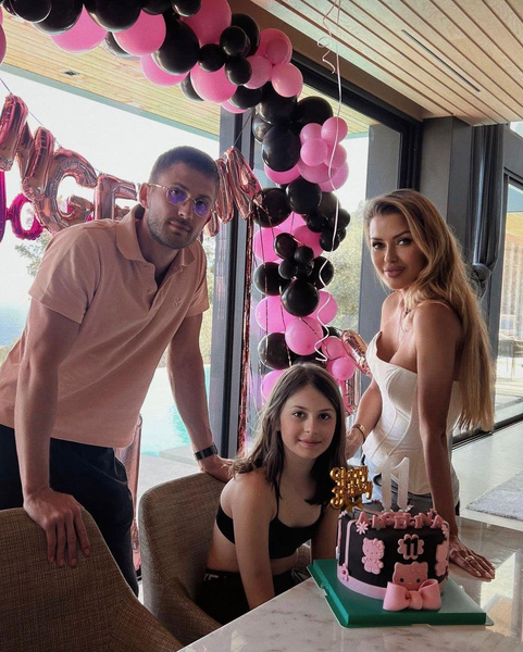 «Алекс организовал праздник»: Боня воссоединилась с миллиардером на дне рождения дочери