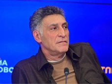 «Сейчас я того себя убил бы, просто разорвал бы на куски»: Тигран Кеосаян о прошлом, консервах и Москве