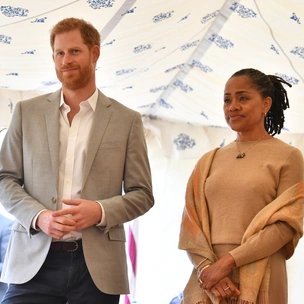 Как мама Меган отнеслась к их с Гарри «разводу» с королевской семьей