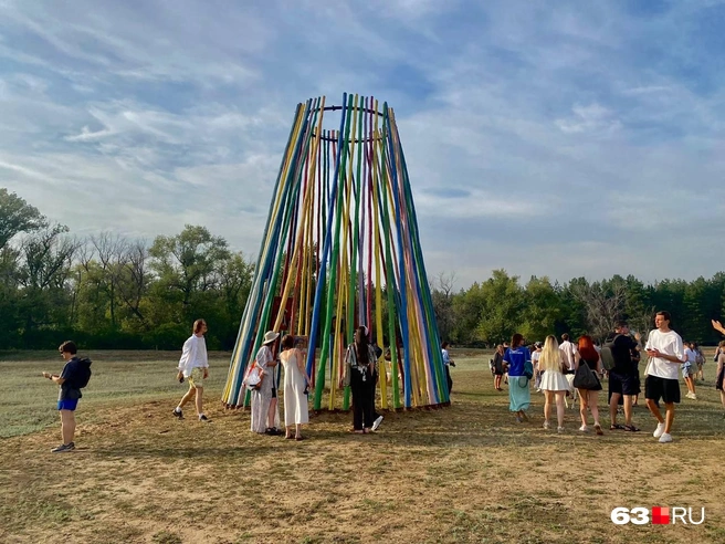 Показываем новый арт-объект за Волгой и рассказываем интересные факты об ...