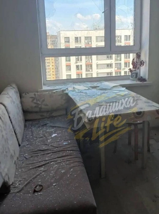 В Московской области в жилой многоквартирный дом врезался беспилотник | Источник: Балашиха Life / T.me