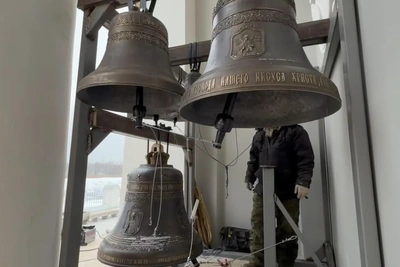 Колокола весом 473 кг установили в казанском храме