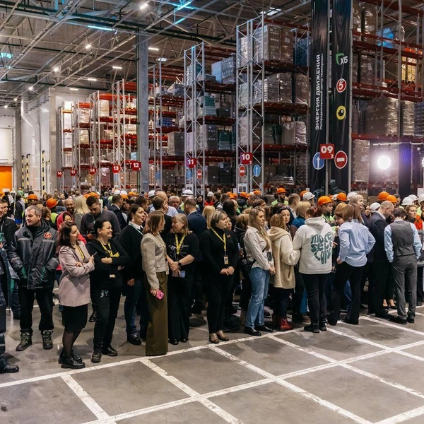 Площадь распределительного центра&nbsp;— 47,5&nbsp;тыс.&nbsp;кв.&nbsp;м. Это третий по величине в России продуктовый хаб | Источник: Х5