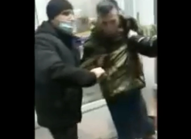 Разборки в рязанском магазине попали на видео | ya62.ru