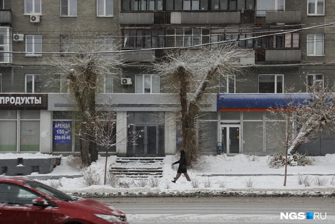 Отсутствие парковочных карманов серьезно ударило по посещаемости | Источник: Стас Соколов / NGS.RU