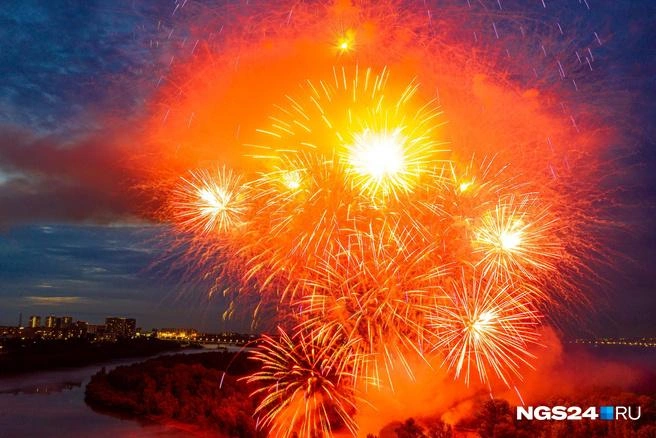 В прошлом году салюта не было | Источник: Артем Ленц / NGS24.RU
