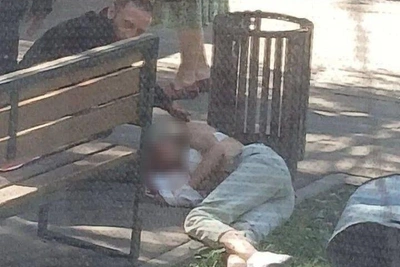 Жителя Заинска, избившего девушку, доставили в суд