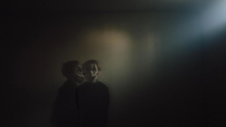 Пациентам с депрессией оказалось полезно смотреть фильмы ужасов | Источник: Cavan-Images/Shutterstock/Fotodom.ru