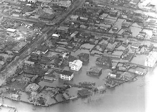 Наводнение 1957 года в Кургане — вид с самолета | Источник: Курганский областной краеведческий музей