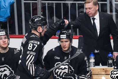 Traktor Crushes Ak Bars 4-0 in Chelyabinsk