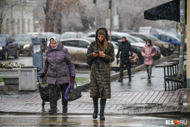 В Уральской столице снега, может, и не будет, но точно станет дождливо | Источник: Артем Устюжанин / E1.RU