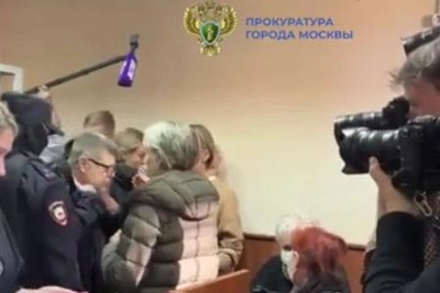 Бывшего нарколога Брюна выпустили из колонии по болезни