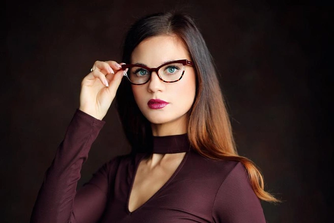 Оправа Max Mara MM1327 YDC, стоимость с учетом скидки 50% — 6950 рублей по кодовому слову «Е1»