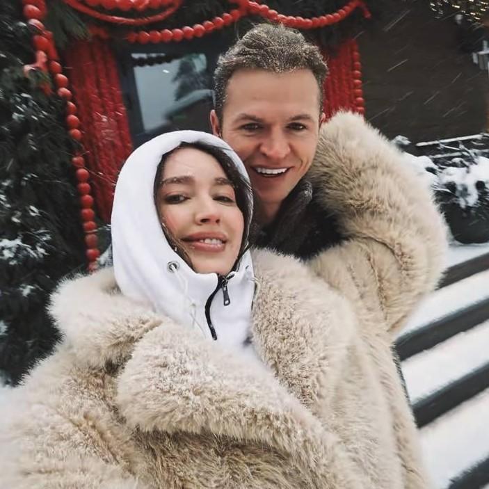 «Подарил стразы, а выдал за бриллианты»: Дмитрий Тарасов и Анастасия Костенко снова стали мишенью для хейтеров