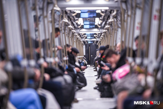 Во всех современных составах, курсирующих по линиям московского метро, есть кондиционеры | Источник: Артем Устюжанин / MSK1.RU