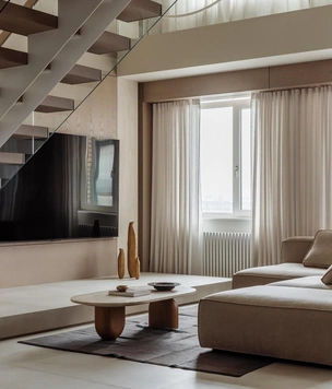 Трехуровневая квартира 320 м² с камином и террасами в Ростове-на-Дону