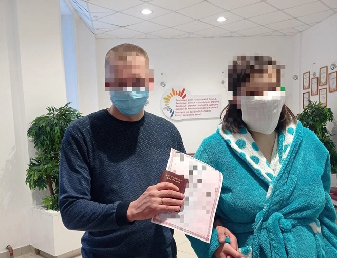 Пара расписалась в день рождения девочки в перинатальном центре | Источник: страница отца погибшей девочки