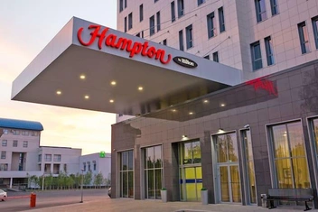 У компании, которая строила отель, возник конфликт со своим инвестором | Источник: hilton.com