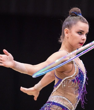 Наша гимнастка Дина Аверина стала чемпионкой мира дважды за один день. Смотрим ее личные фото