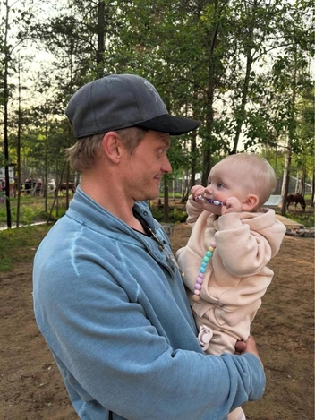 А в 2024 году у парочки появилась еще одна дочь