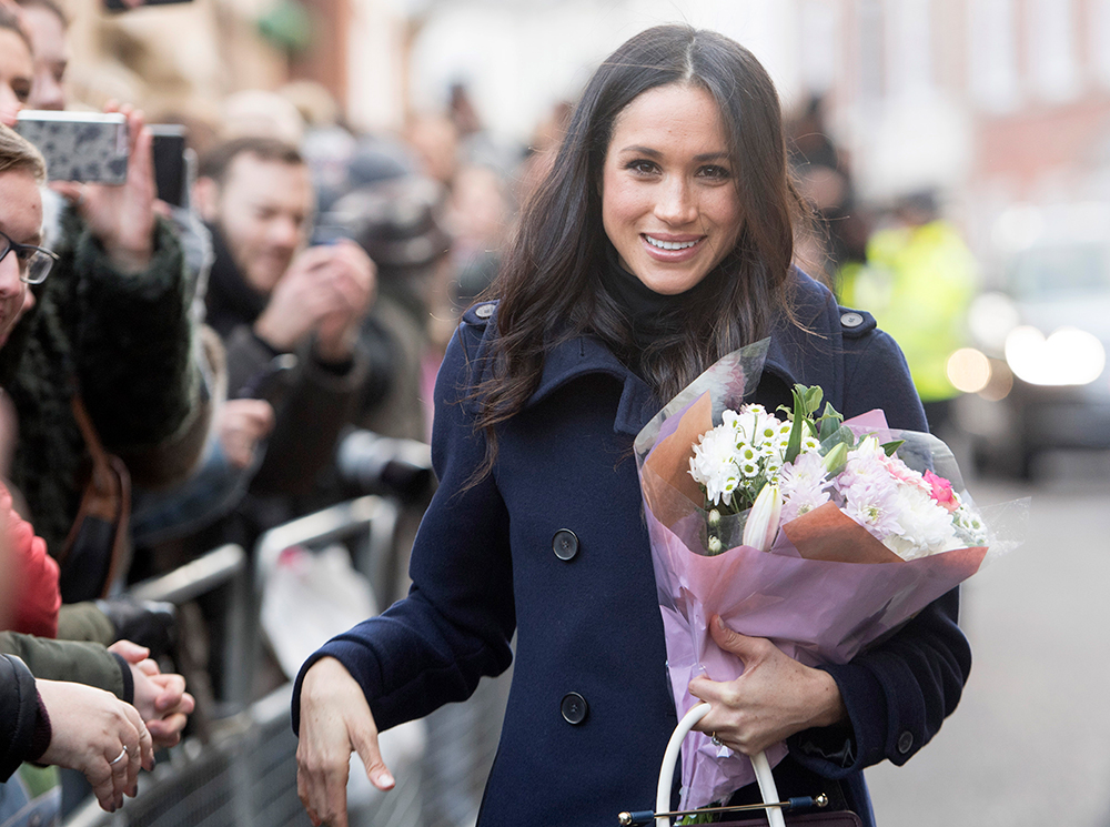 Непристойная Меган: роялисты подписывают петицию против невесты принца Гарри | marieclaire.ru