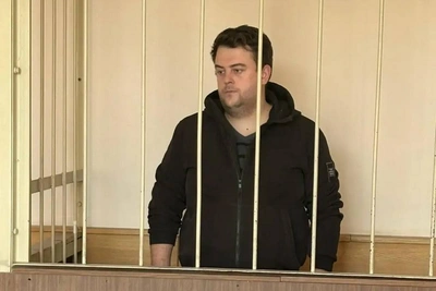 Петербуржца арестовали после нападения на беременную подругу