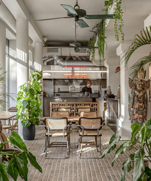 «Тайский привет»: паназиатское дизайнерское кафе в Киеве