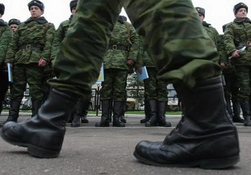 В Луганске ополченцы отпустили домой солдат из воинской части | ya62.ru