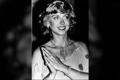Давина Шеффилд, бывшая «родственная душа» Карла III, умерла в 75 лет