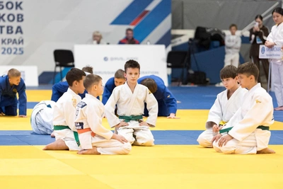 С родителей самбистов в Волгограде требуют 1200 рублей