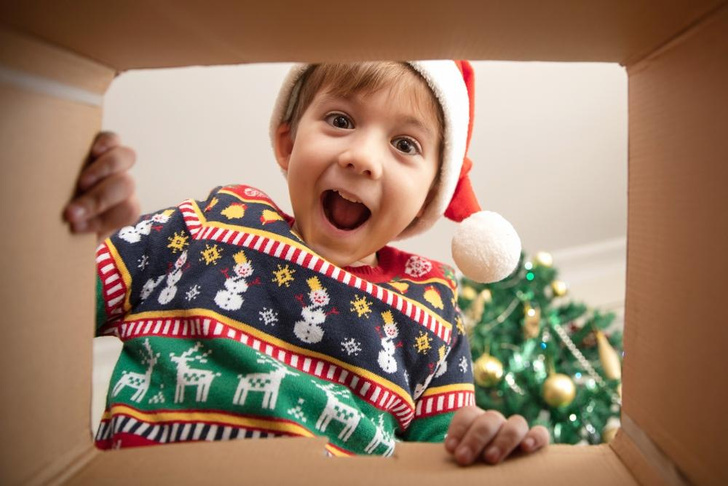 Психолог рассказал, как устроить ребенку новогоднюю сказку и почему это важно