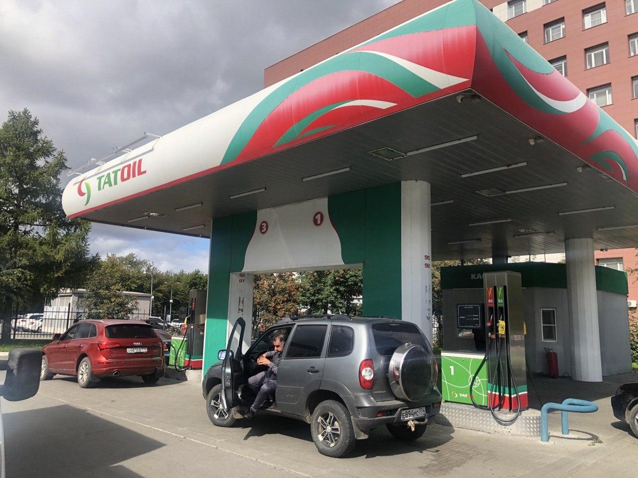«Сумма выплат приближается к 2 млн рублей». Руководство АЗС Tatoil ответило на претензии к бензину