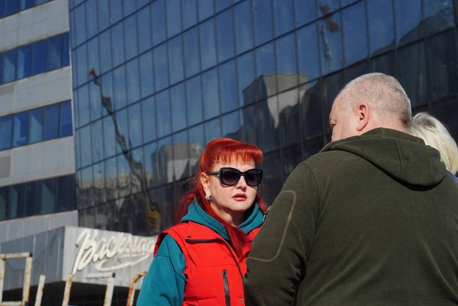 Москвичка Марина потеряла в теракте семью друзей: 44-летнюю Викторию Ченгаеву, 12-летнего Артема Шалаева и 41-летнего Василия Хозина | Источник: Артем Рамазани-Зубов / MSK1.RU