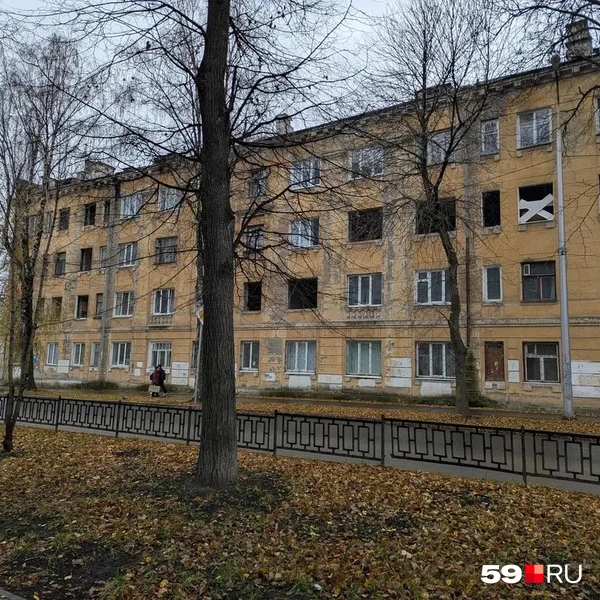 Так дом на улице Индустриализации, 18 выглядел после расселения, но до сноса | Источник: Александр Синявский