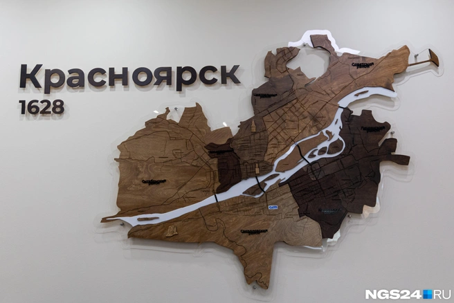 На карте в офисе Антона Старовойтова новых территорий еще нет | Источник: Мария Ленц / NGS24.RU