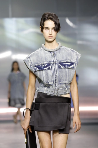 3.1 Phillip Lim ss25 | Источник: Legion Media