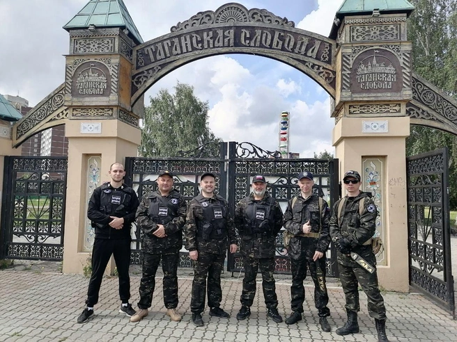 Сами дружинники объясняют, что форма как у силовиков их дисциплинирует | Источник: «Русская община»
