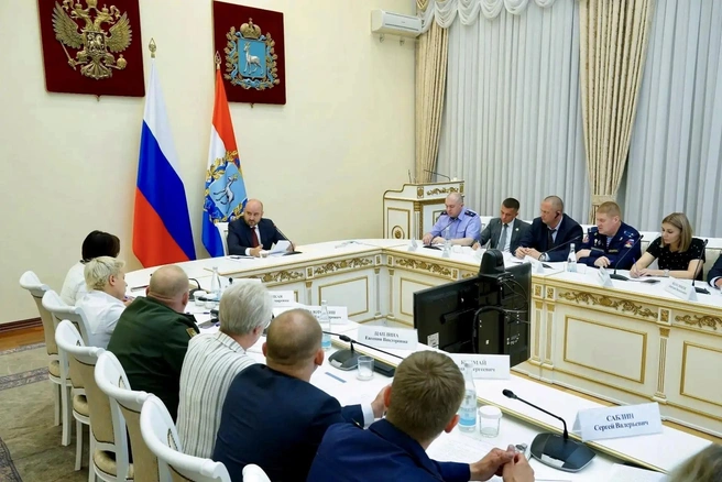На совещании губернатор поручил проработать дополнительные меры поддержки для тех, кто хочет открыть свой бизнес | Источник: пресс-служба правительства Самарской области