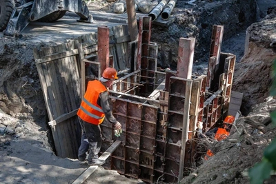 Более 3 км теплосетей заменено в районе Богатырского и Испытателей