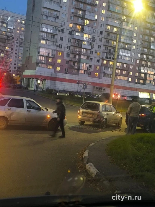 Причины аварии не уточняются, сведений о пострадавших нет | Источник: www.city-n.ru