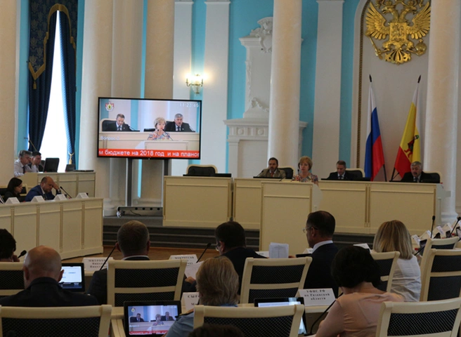 Депутаты регионального парламента открыли осеннюю сессию | ya62.ru