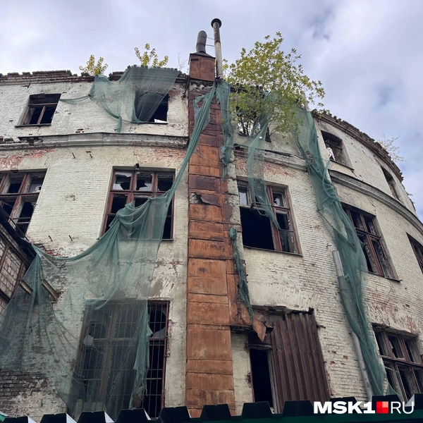 Здание заброшено уже 30 лет | Источник: Дмитрий Толстошеев / MSK1.RU