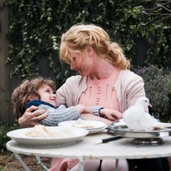 Соблюдайте режим и не требуйте от себя невозможного: как воспитывать ребенка, если у вас биполярное расстройство